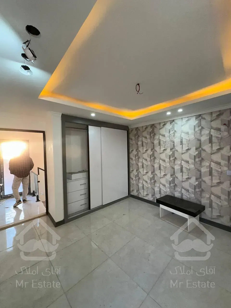 ویلا استخردار/روفگاردن/مدارک تکمیل