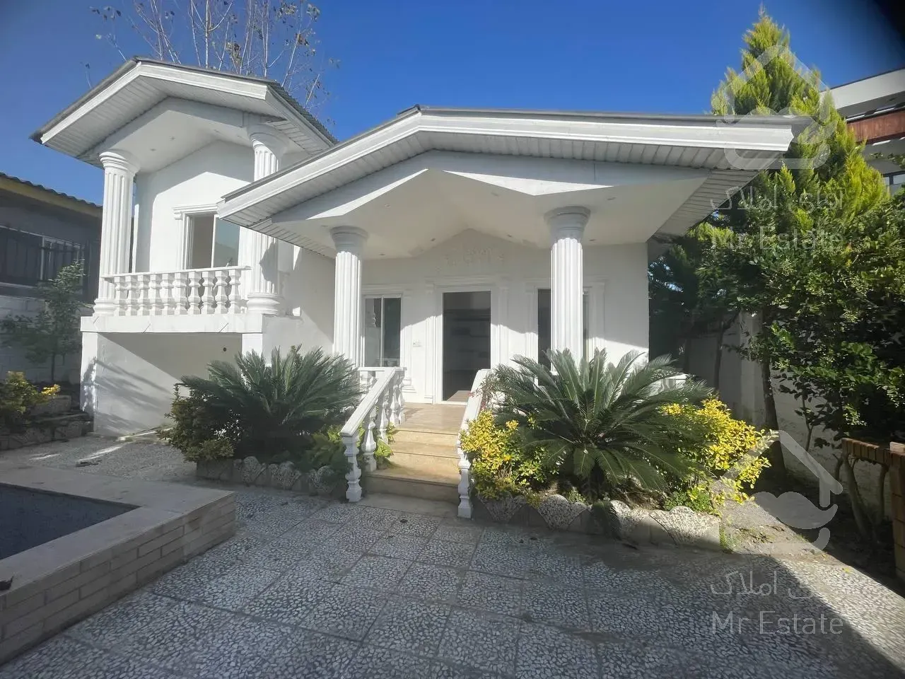 ویلا استخردار/سند تکبرگ/پروانه و پایان کار