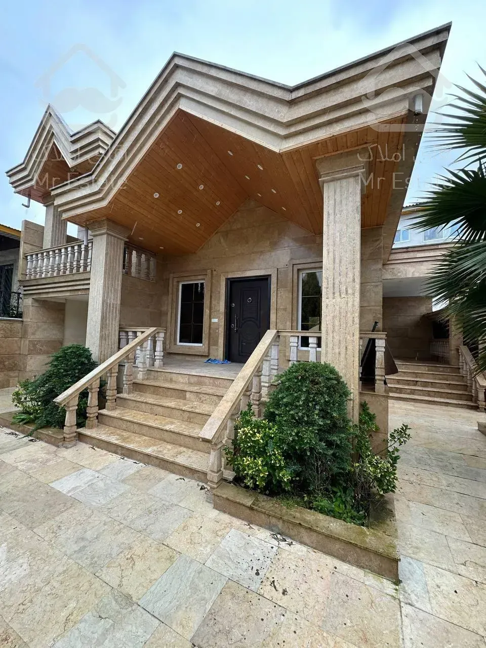 ویلا نیم پیلوت/سند ششدانگ/استخر/سونا/جکوزی