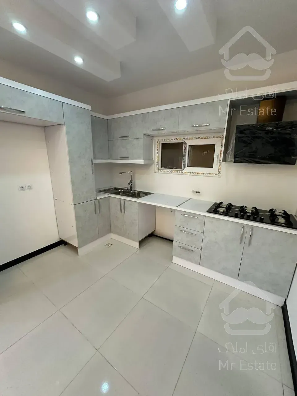 ویلا نیم پیلوت/سند ششدانگ/استخر/سونا/جکوزی