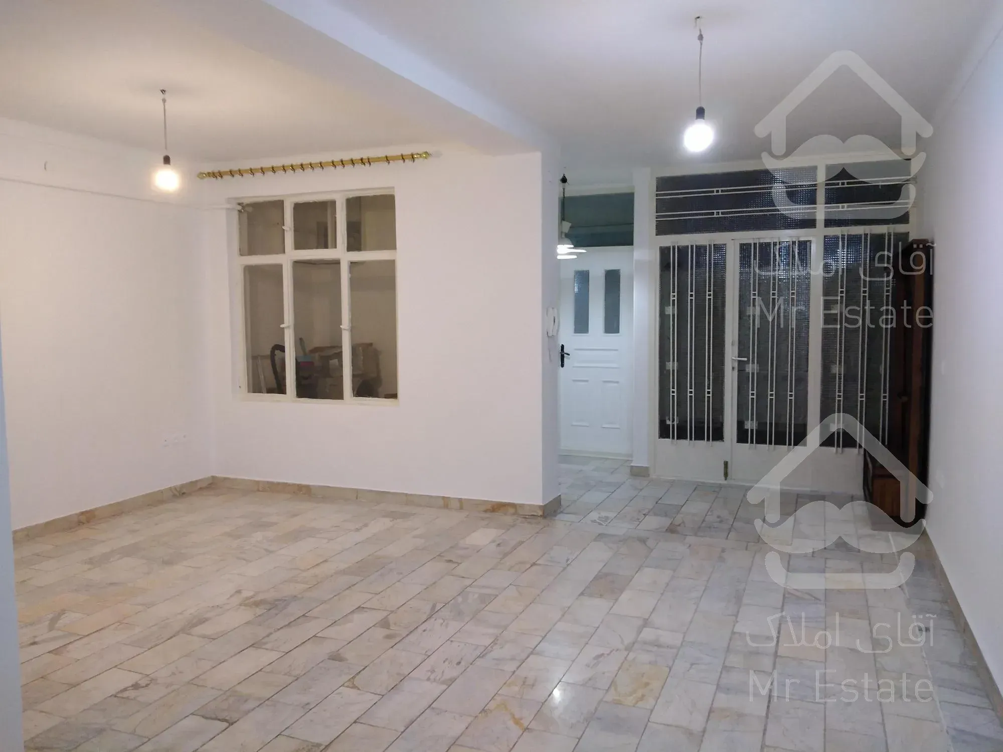 آپارتمان حیات دار