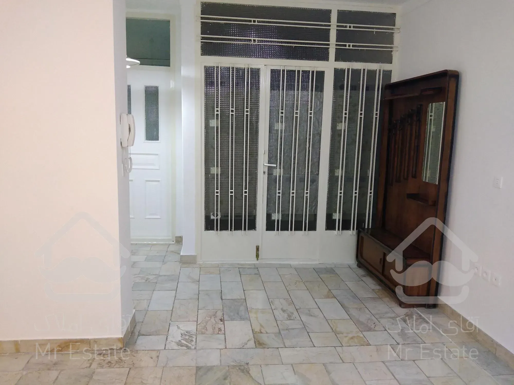 آپارتمان حیات دار