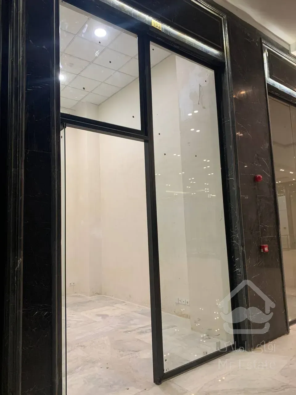 فروش 40 متر مغازه با کاربری برا تمام اصناف رونیکا مال هروی