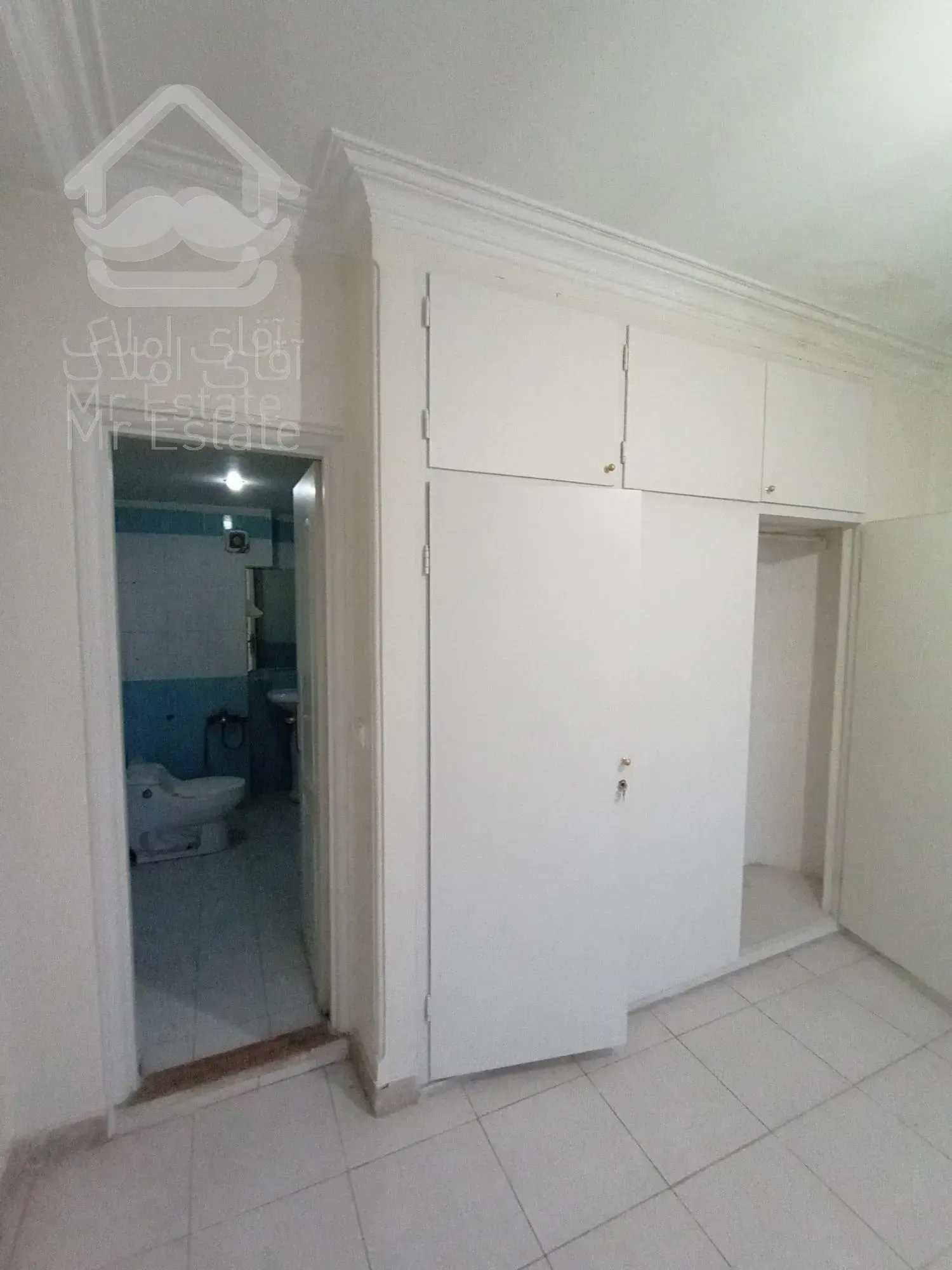 ۱۲۰متر دو خوابه طبقه سوم با دو پارکینگ