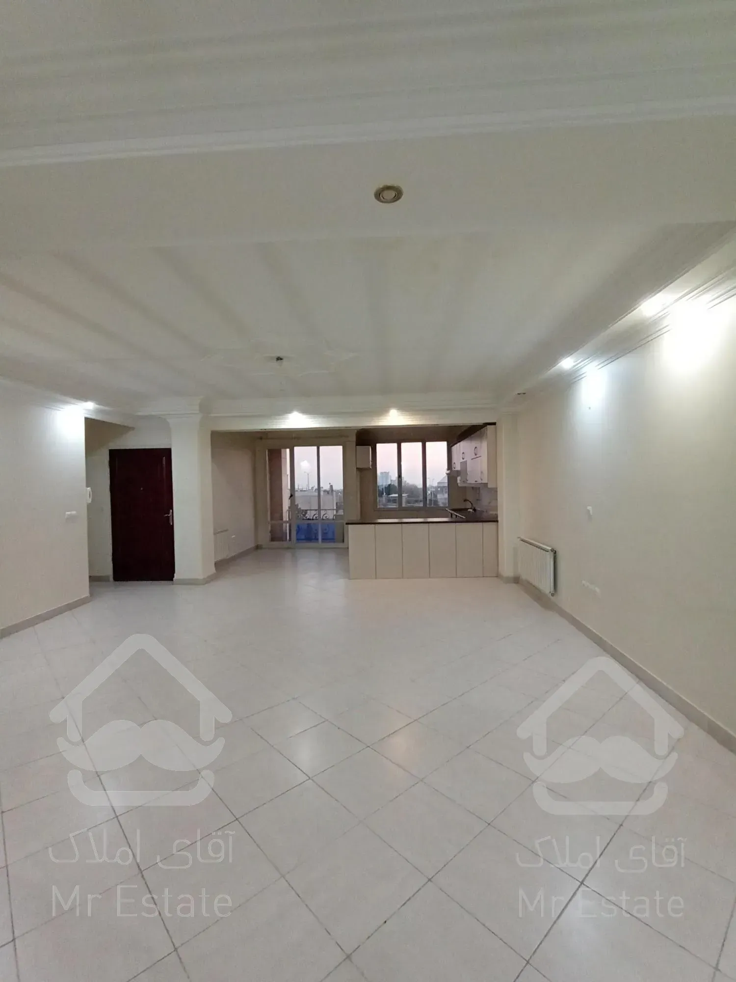 ۱۲۰متر دو خوابه طبقه سوم با دو پارکینگ