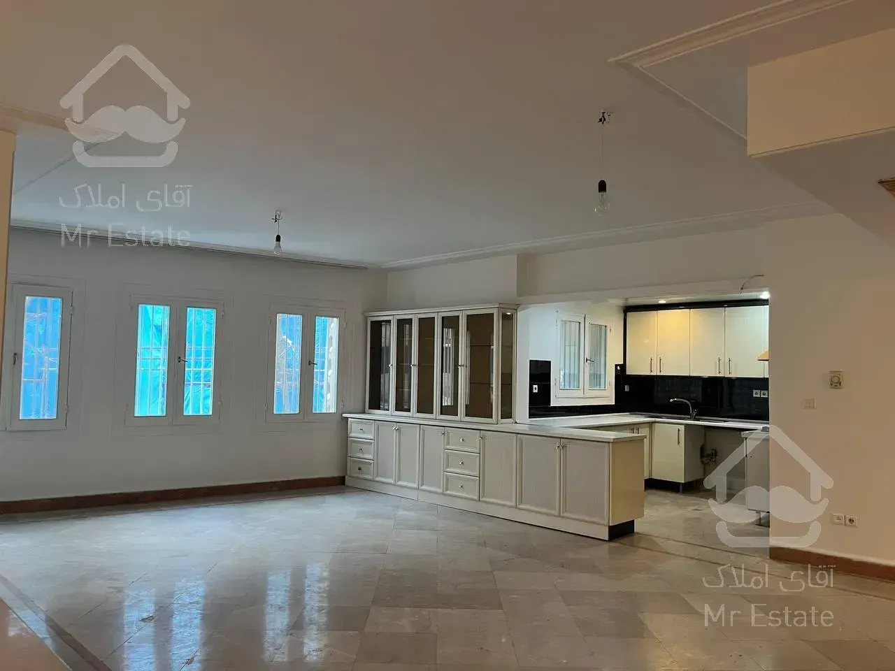 آپارتمان ۲۰۰ متر کامرانیه شمالی