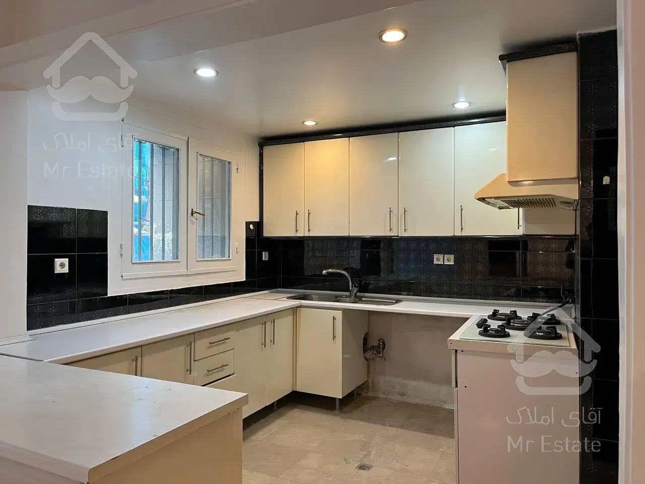 آپارتمان ۲۰۰ متر کامرانیه شمالی