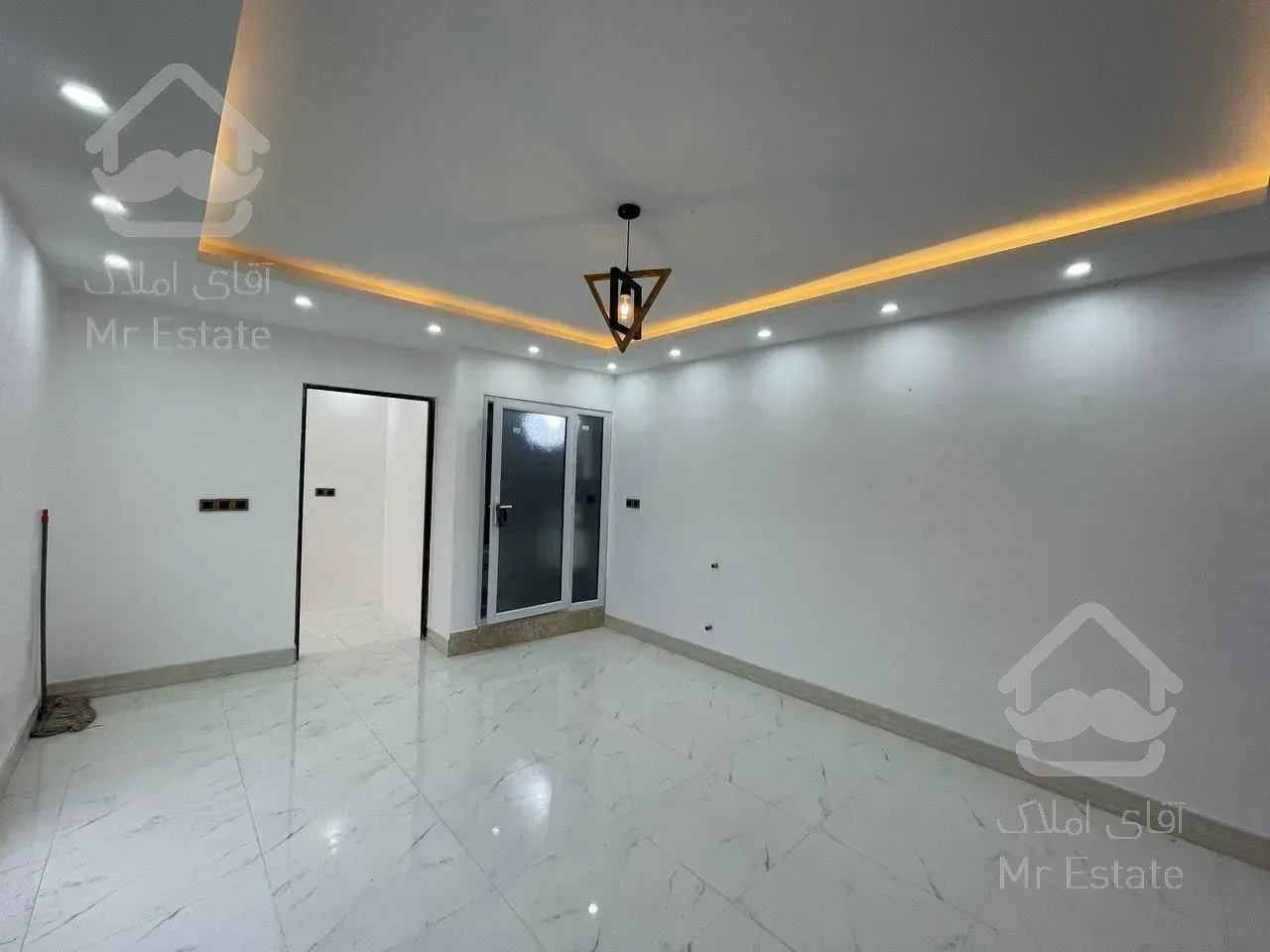 ویلا دوبلکس نما مدرن با روفگاردن ویو رویایی زیر قیمت منطقه