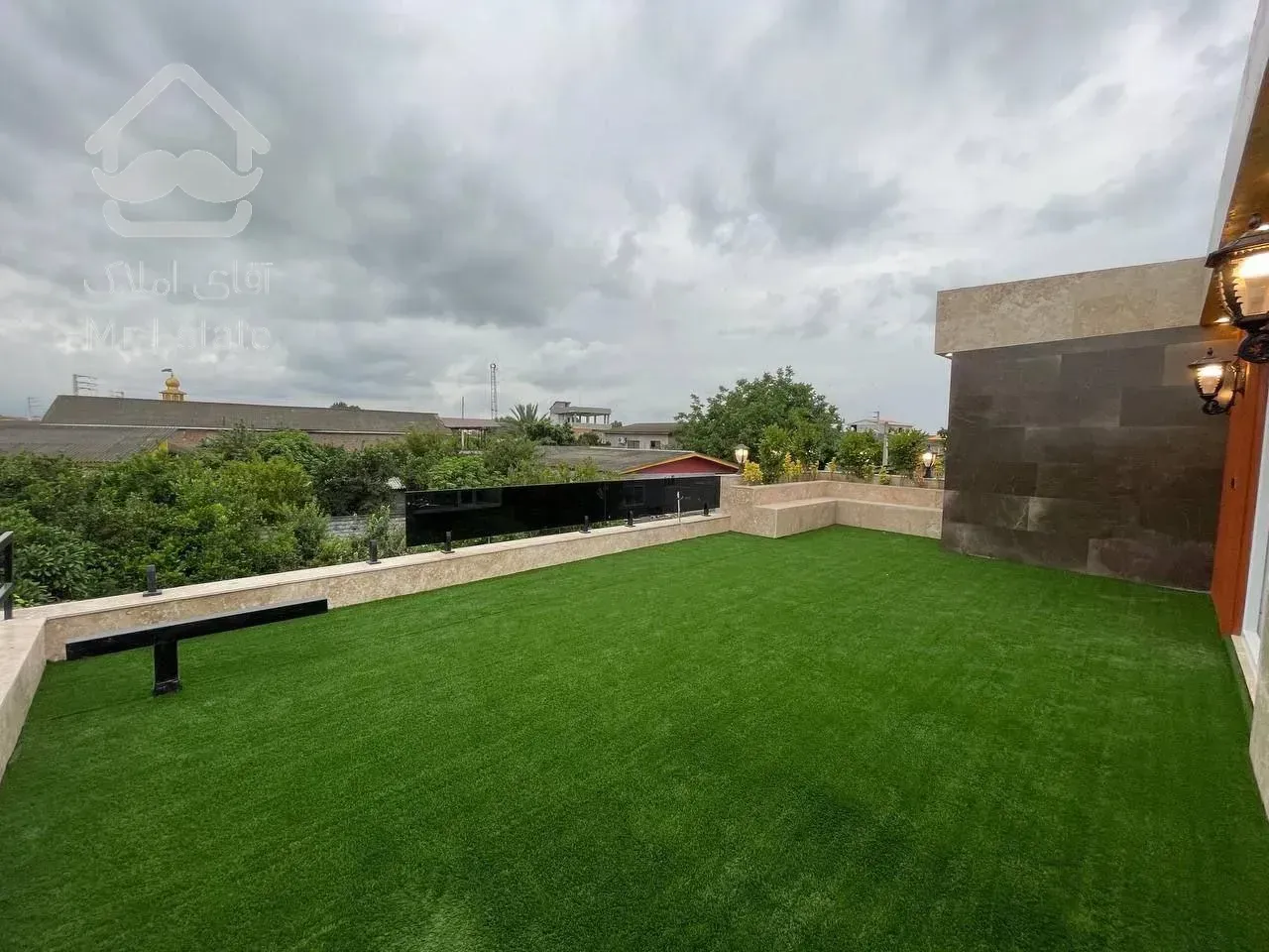 ویلا دوبلکس نما مدرن با روفگاردن ویو رویایی زیر قیمت منطقه