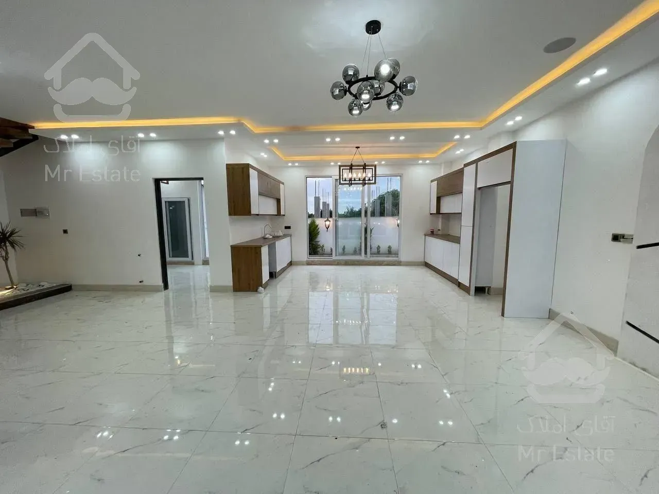 ویلا دوبلکس نما مدرن با روفگاردن ویو رویایی زیر قیمت منطقه