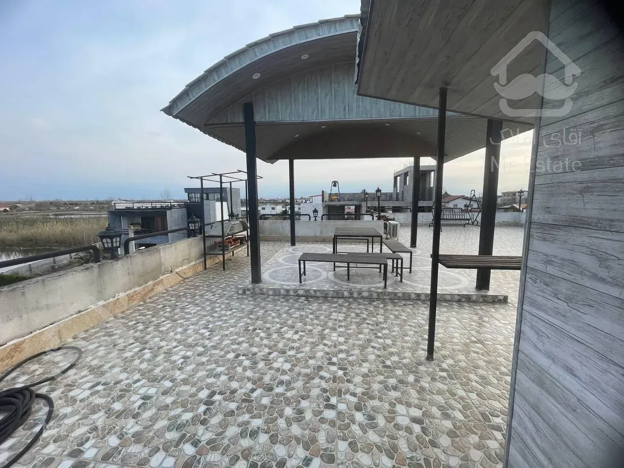 ویلاتریبلکس لاکچری با موقعیت اکازیون