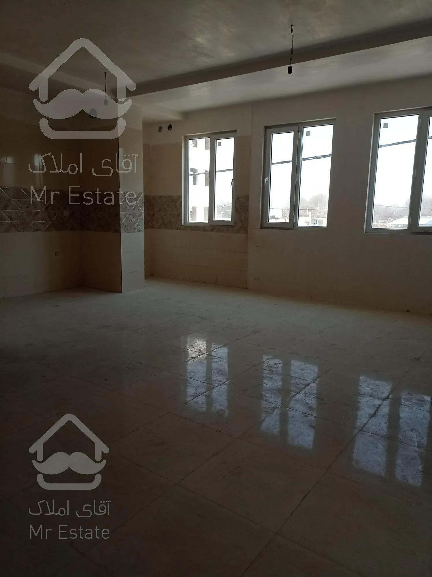 آپارتمان/۸۱متری/دوخواب/جنوبی/وحیدیه