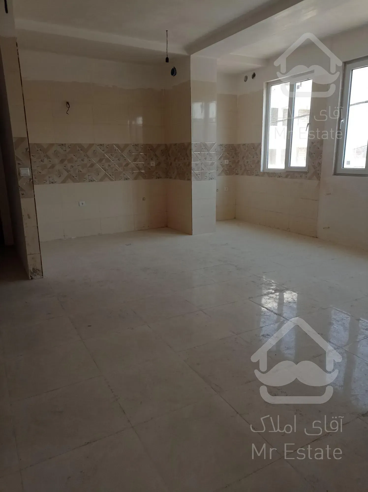 آپارتمان/۸۱متری/دوخواب/جنوبی/وحیدیه