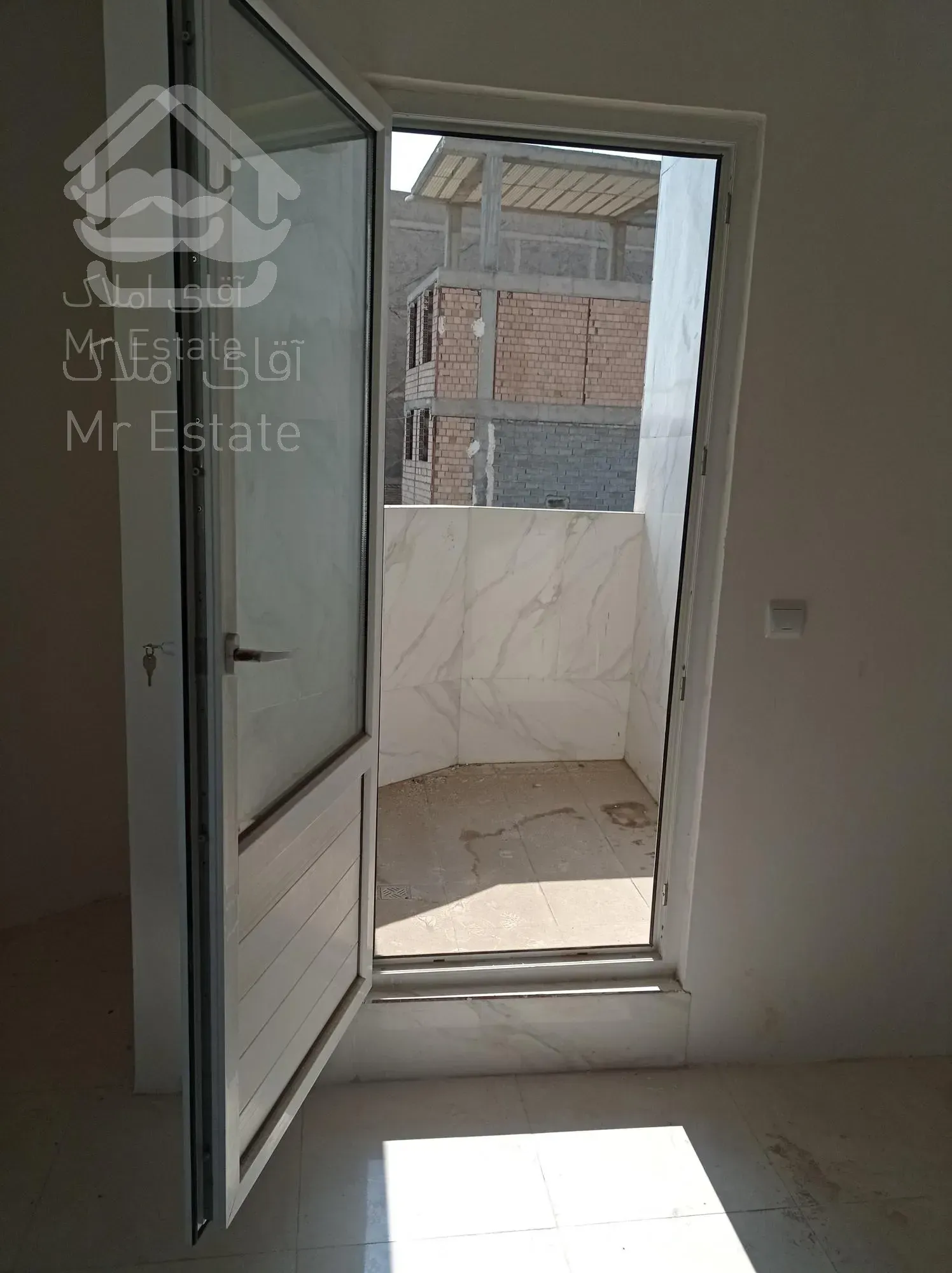 آپارتمان/۸۱متری/دوخواب/جنوبی/وحیدیه