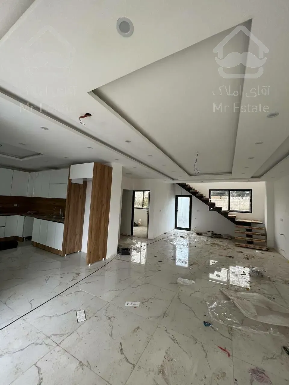 ویلا نوساز/۱۷۰ متر زمین/۱۰۰ متر بنا