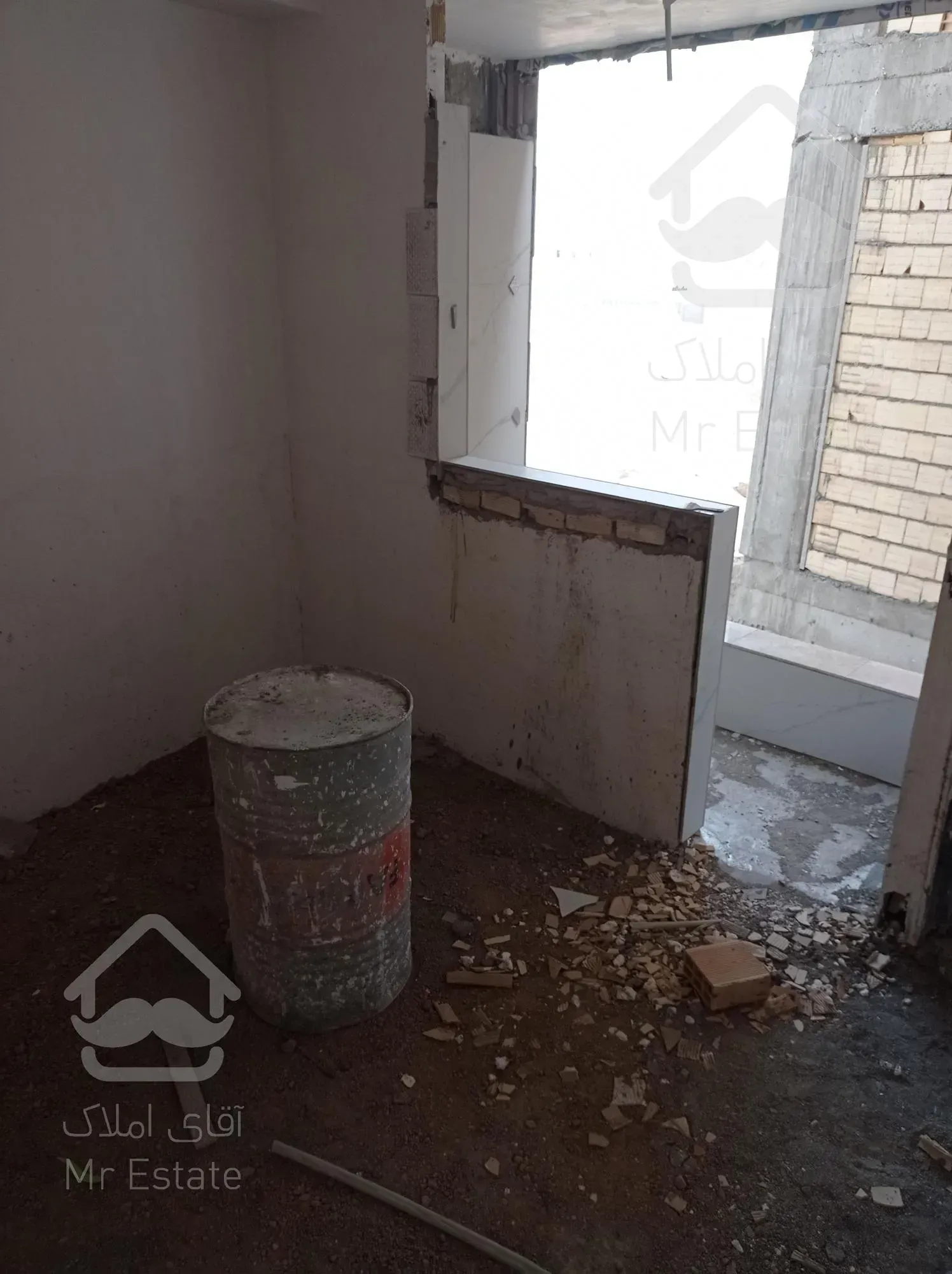 آپارتمان/۹۵متری/دوخواب/جنوبی/وحیدیه