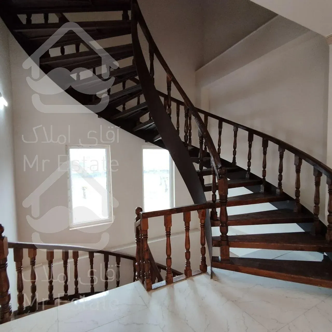 دوبلکس استخردار/سند تکبرگ/روفگاردن