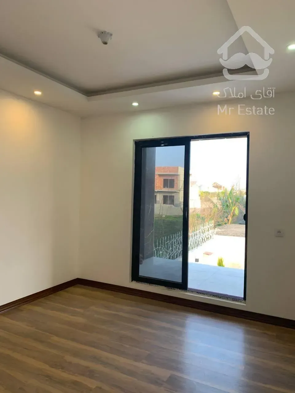 ویلا استخردار/۴ خواب/باربیکیو