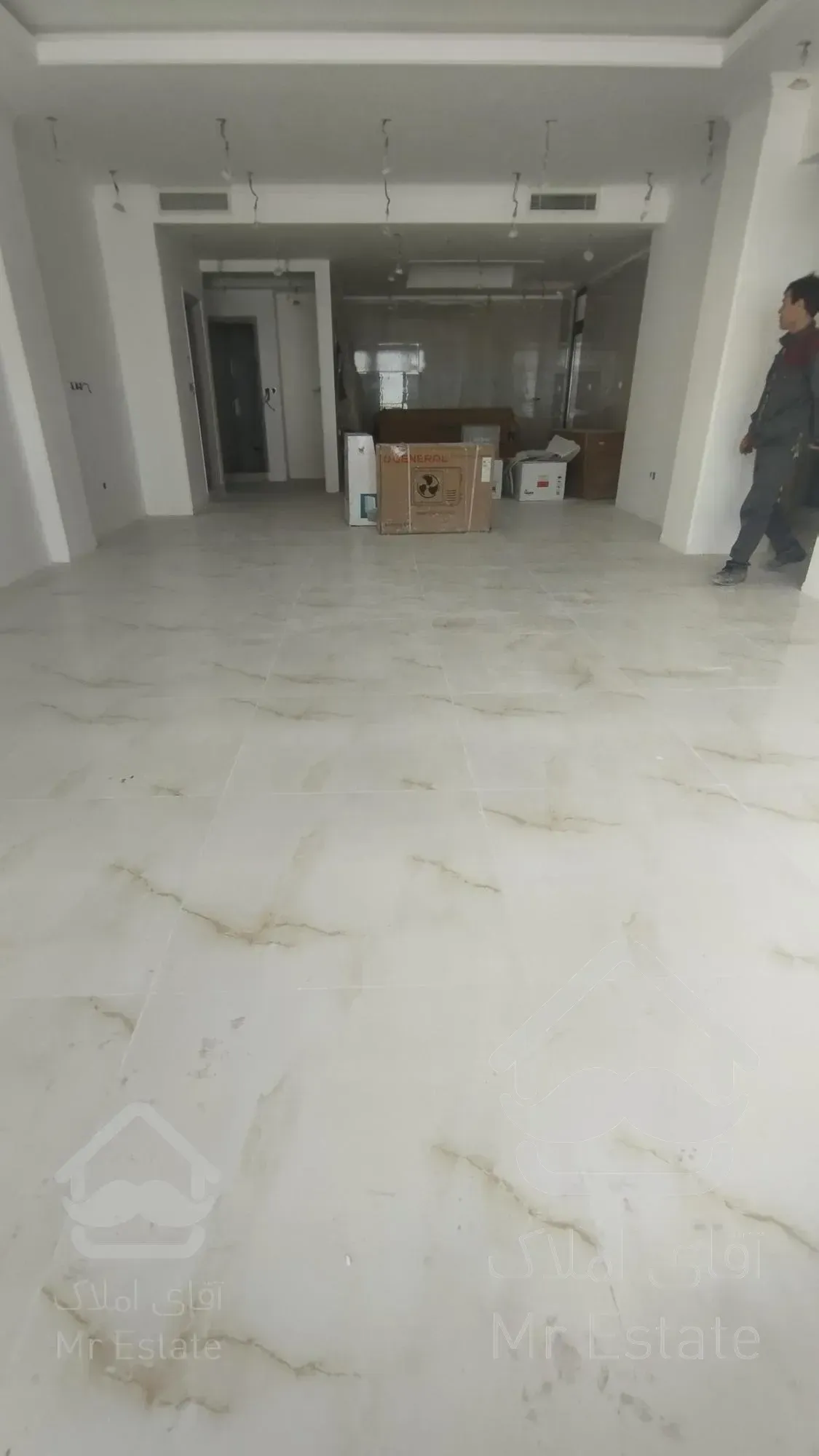 آپارتمان /برج ۱۳۶متری /سه خواب / ارگ