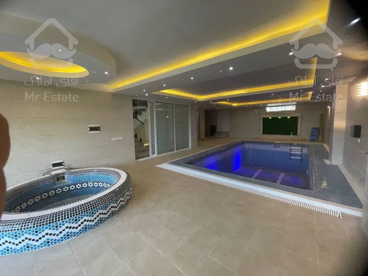 فروش ویلا مدرن استخردار