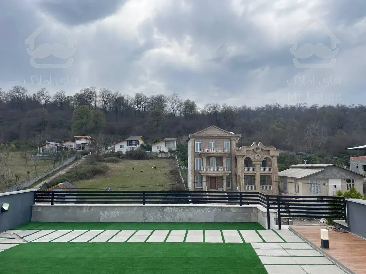 فروش ویلا مدرن استخردار