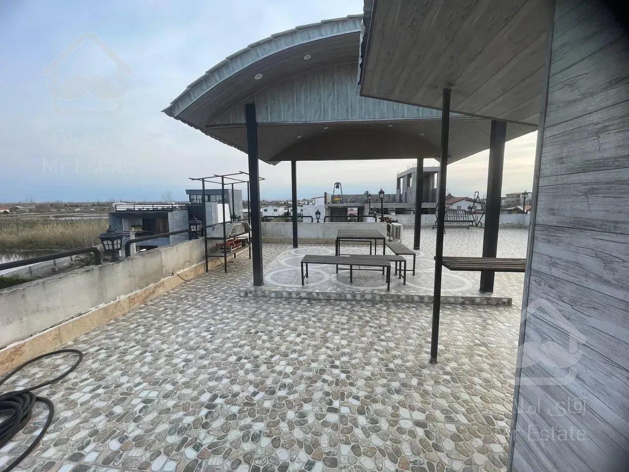 تریبلکس استخردار/سند تکبرگ/۳۰۰ متر بنا