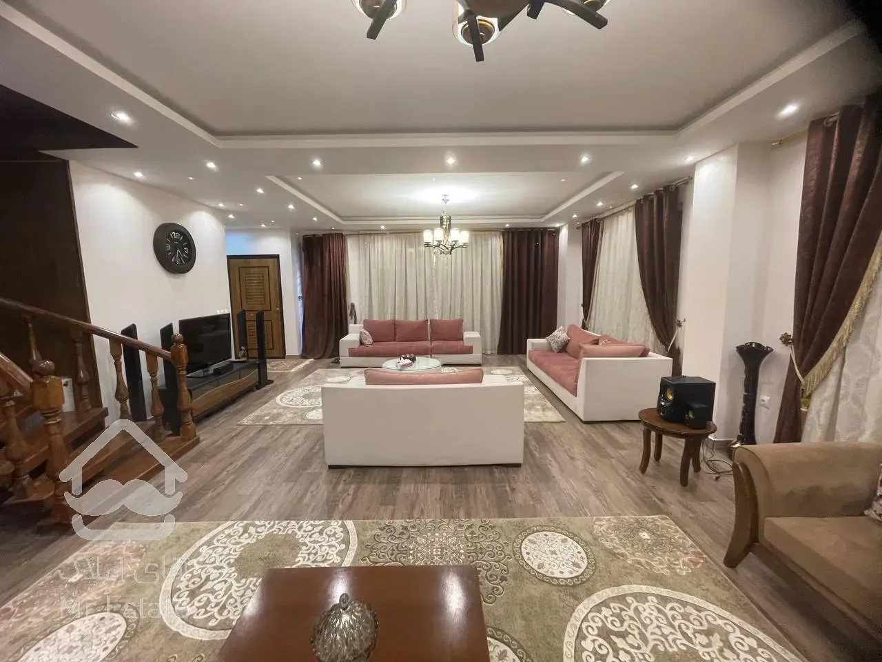 تریبلکس استخردار/سند تکبرگ/۳۰۰ متر بنا