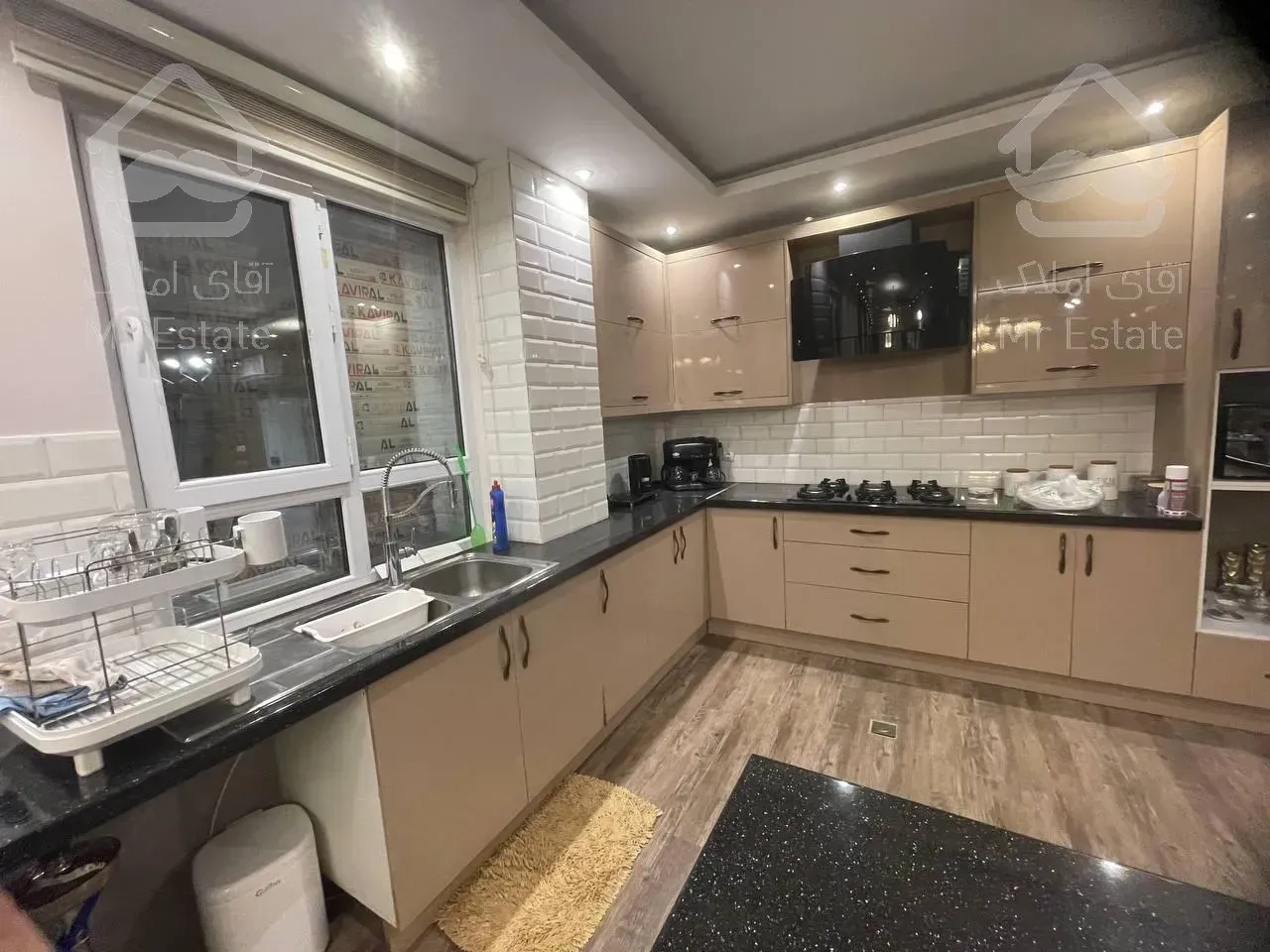 تریبلکس استخردار/سند تکبرگ/۳۰۰ متر بنا