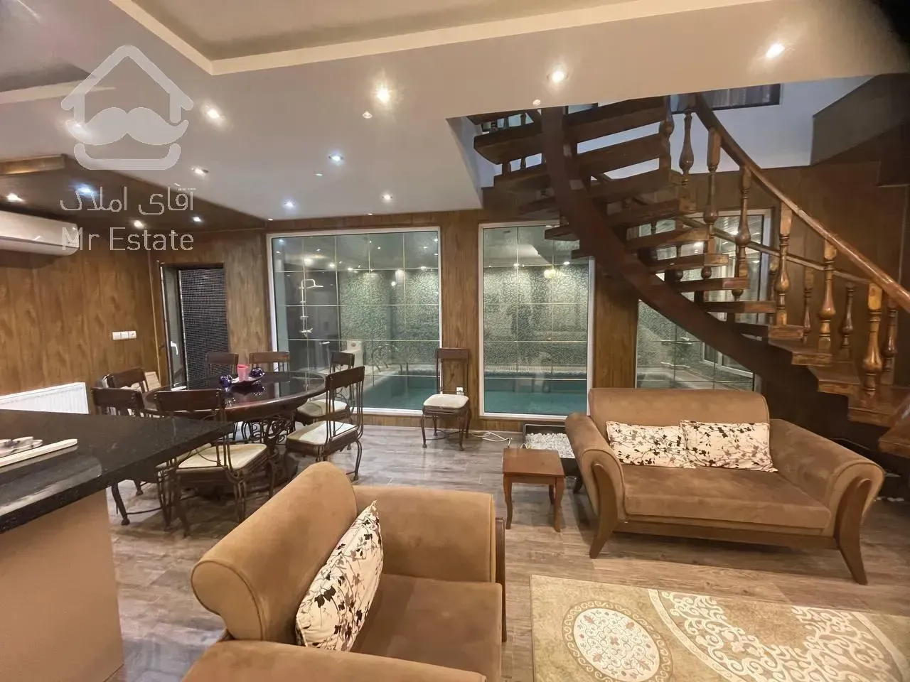 تریبلکس استخردار/سند تکبرگ/۳۰۰ متر بنا