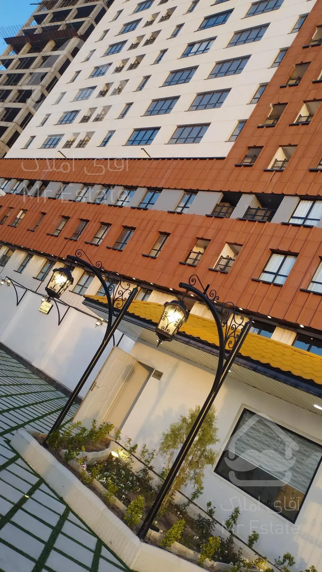 خرید آپارتمان 129متری سه خواب زعفرانیه