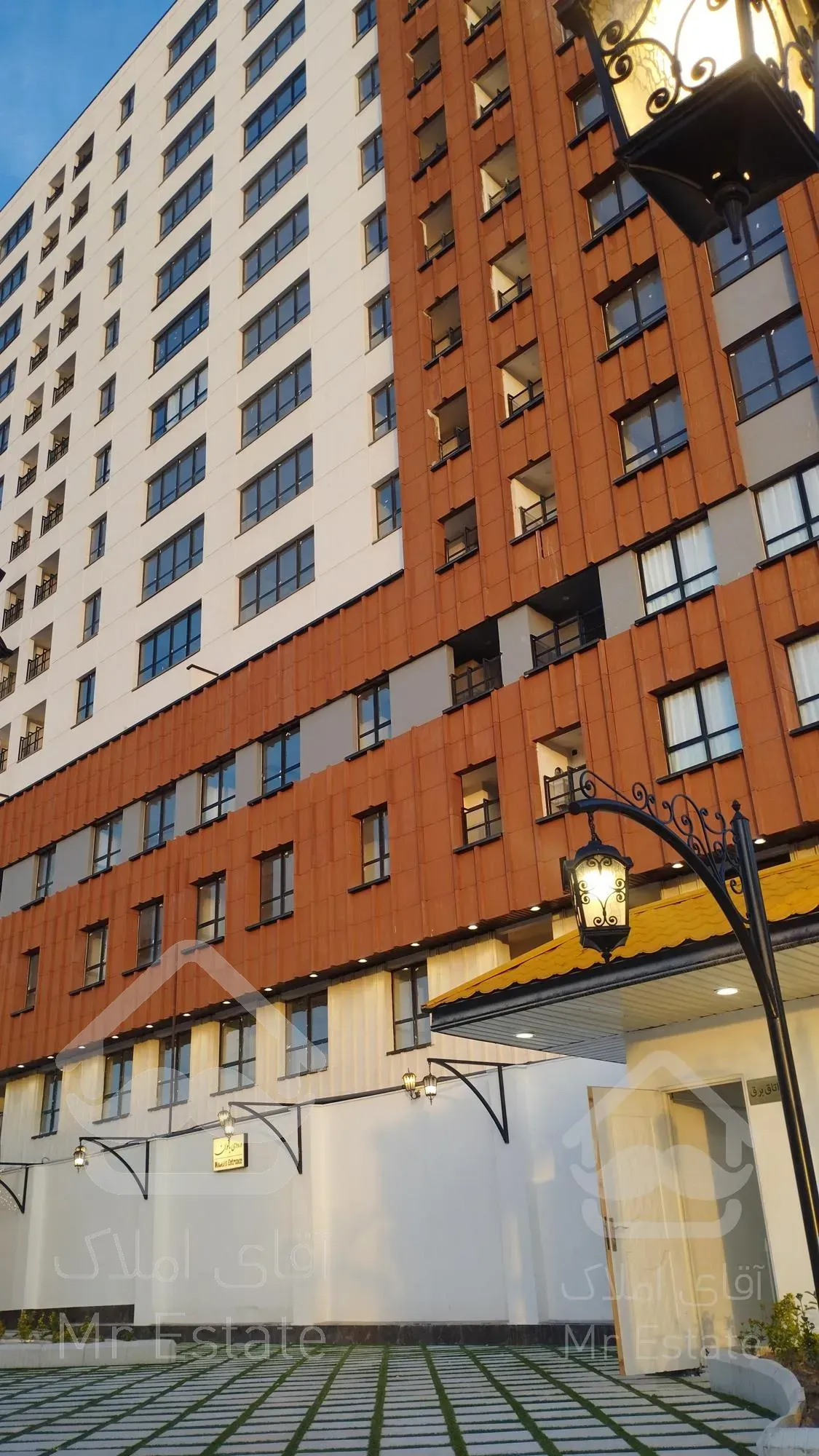 خرید آپارتمان 129متری سه خواب زعفرانیه