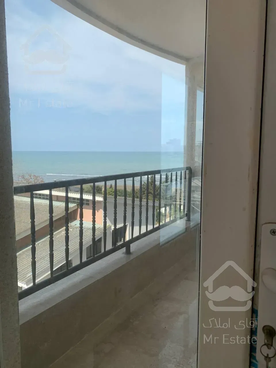 آپارتمان اکازیون پلاک اول دریا/فول امکانات/ویو ابدی دریا