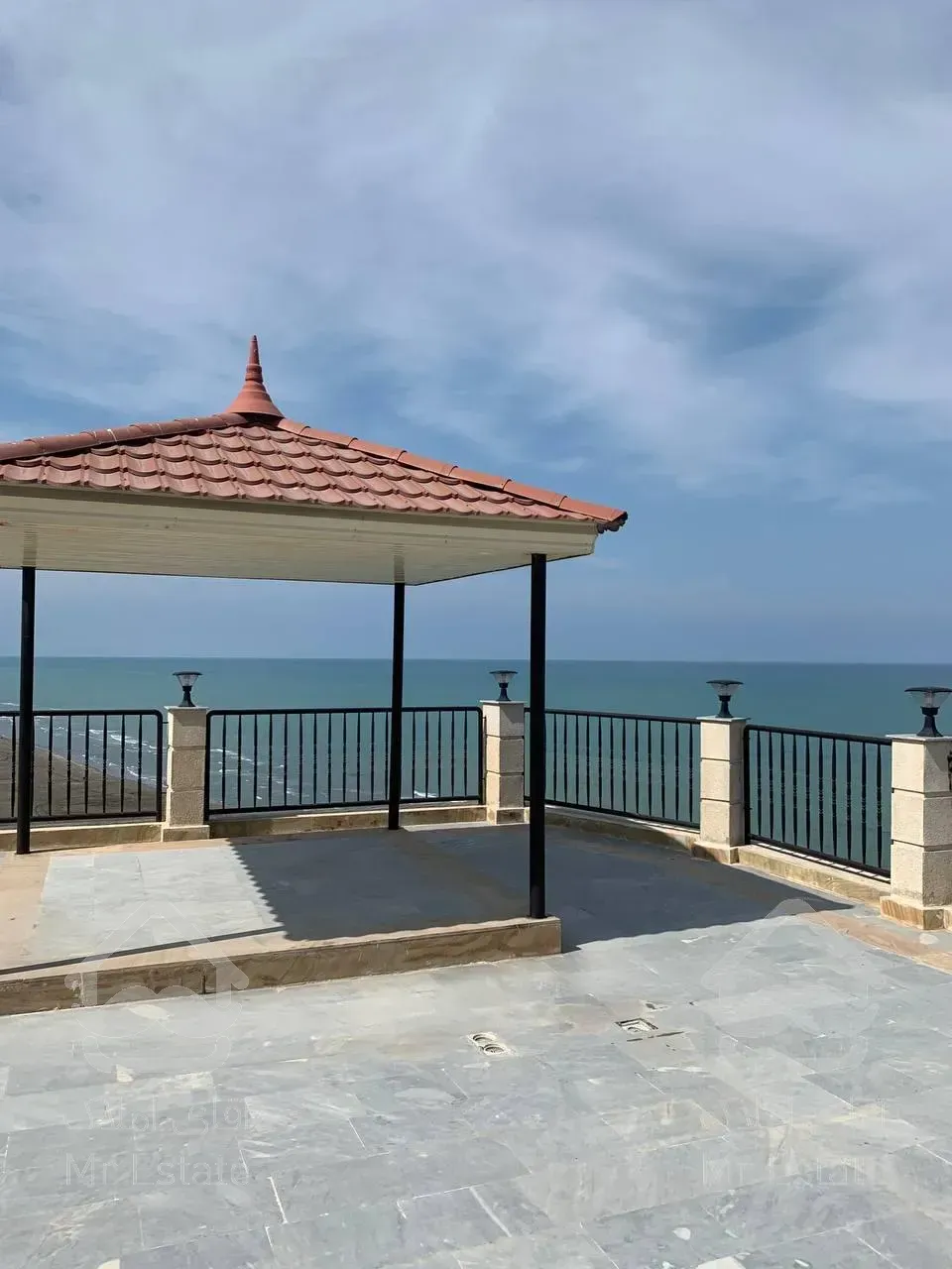 آپارتمان اکازیون پلاک اول دریا/فول امکانات/ویو ابدی دریا