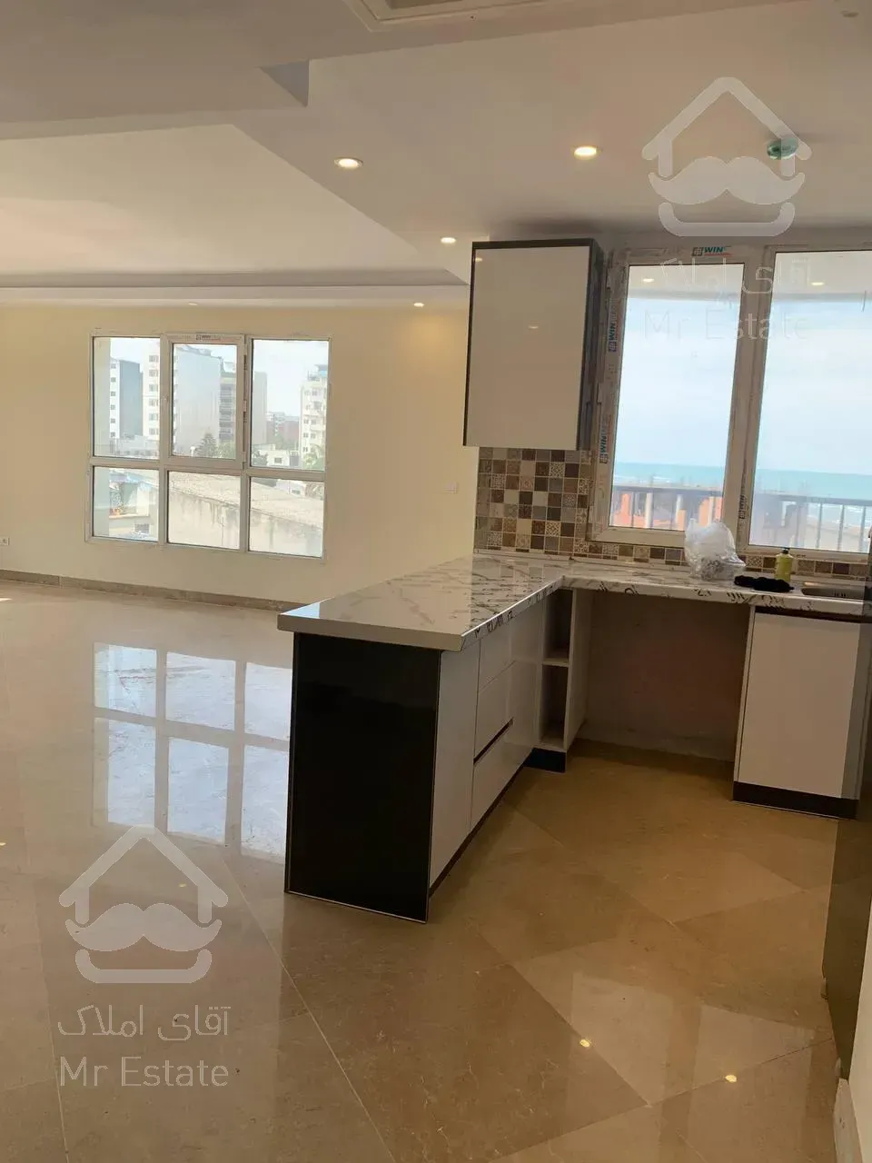 آپارتمان اکازیون پلاک اول دریا/فول امکانات/ویو ابدی دریا