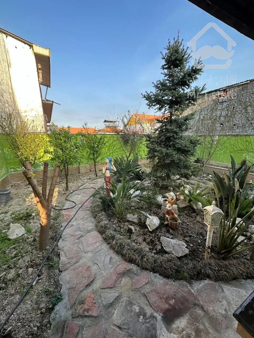 350متردوبلکس استخردار با 3خواب مستر و تمامی امکانات