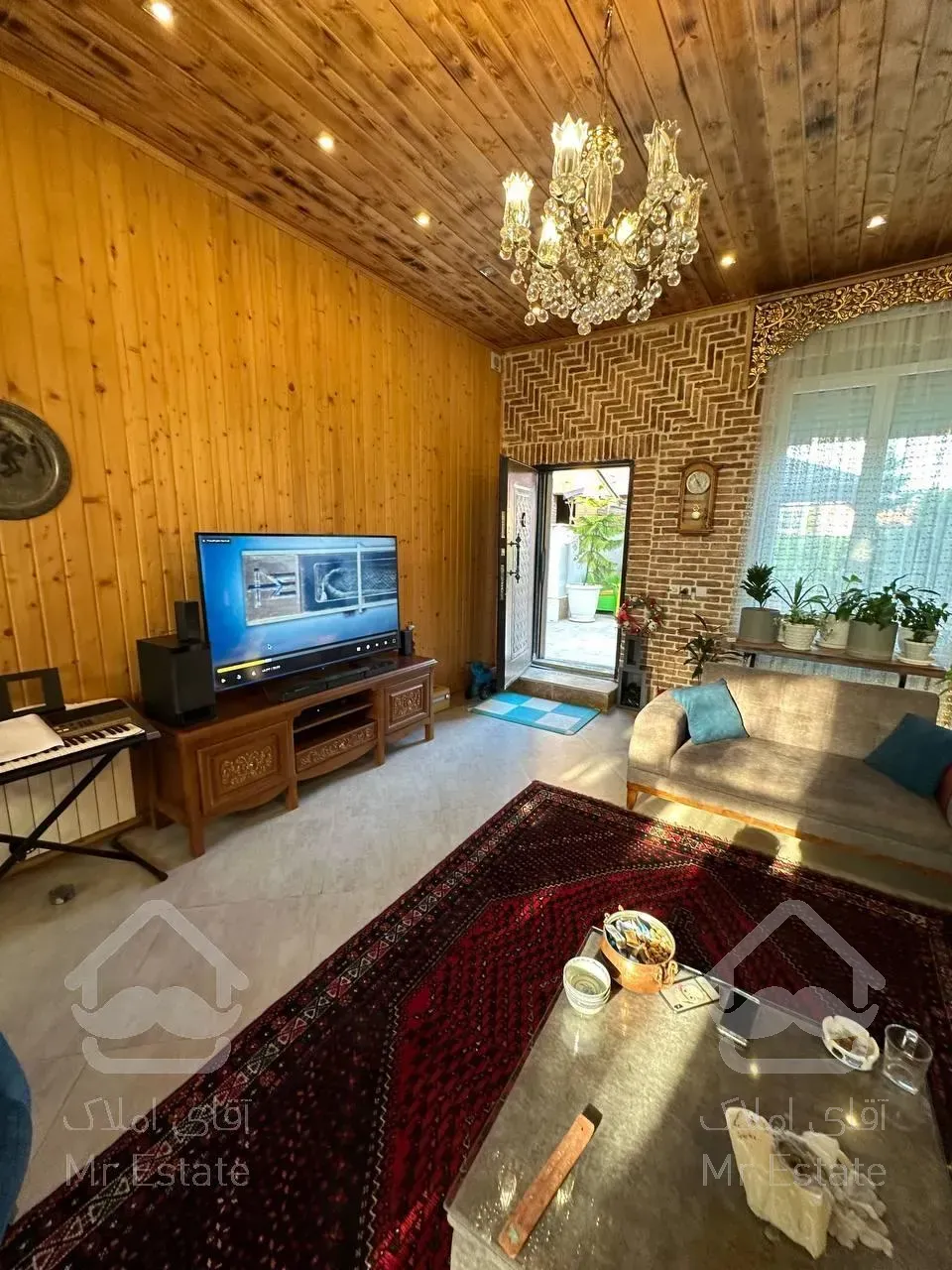 350متردوبلکس استخردار با 3خواب مستر و تمامی امکانات