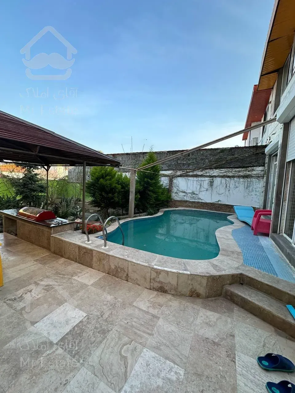 350متردوبلکس استخردار با 3خواب مستر و تمامی امکانات