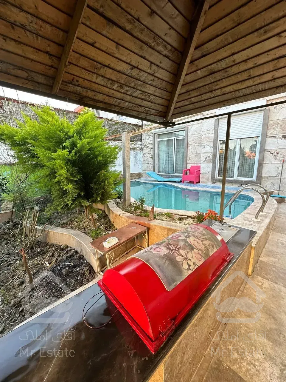 350متردوبلکس استخردار با 3خواب مستر و تمامی امکانات