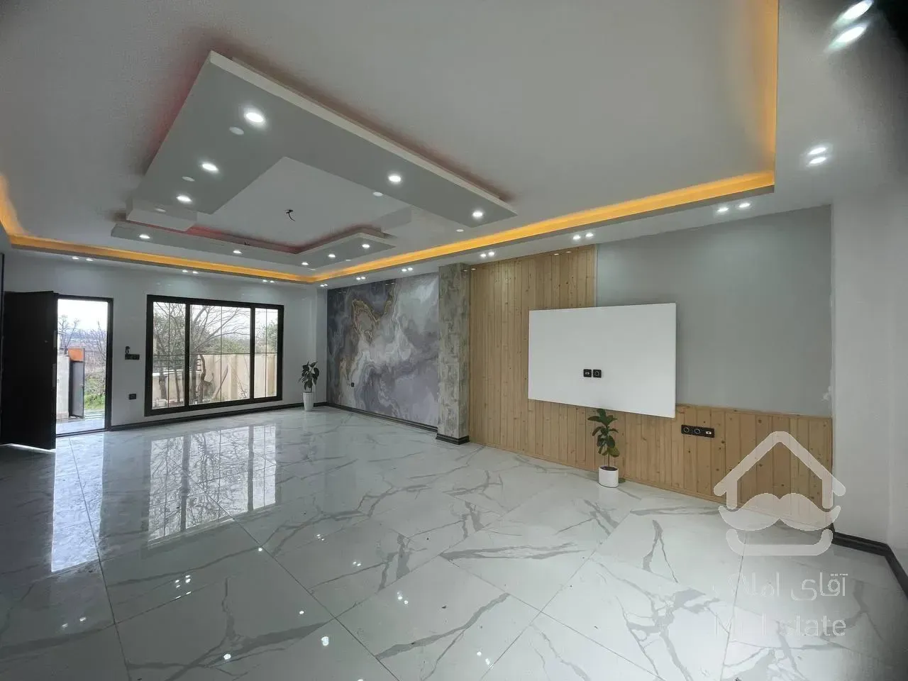 320متر ویلا دوبلکس لاکچری با تمام امکانات و موقعیت اکازیون