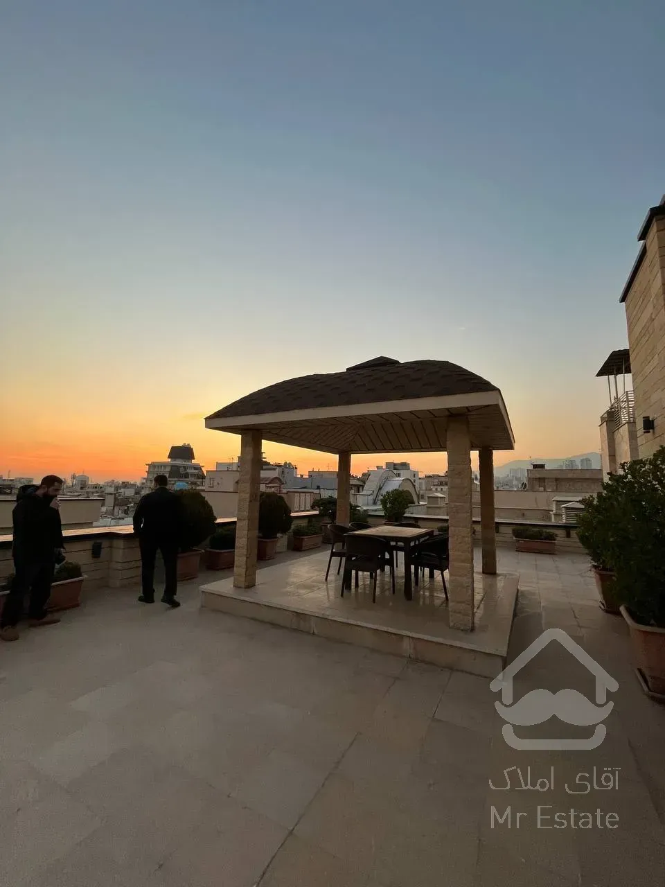 اجاره 210 متری پاسداران