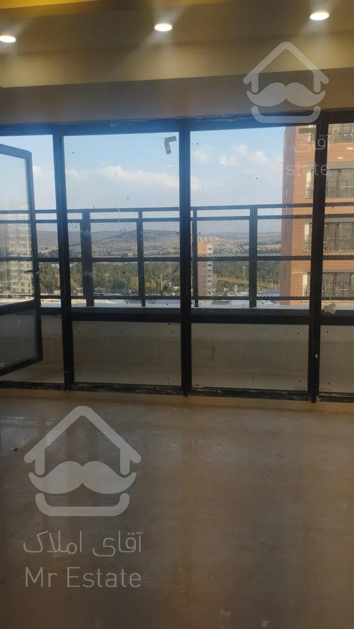 خرید آپارتمان 129متری سه خواب زعفرانیه