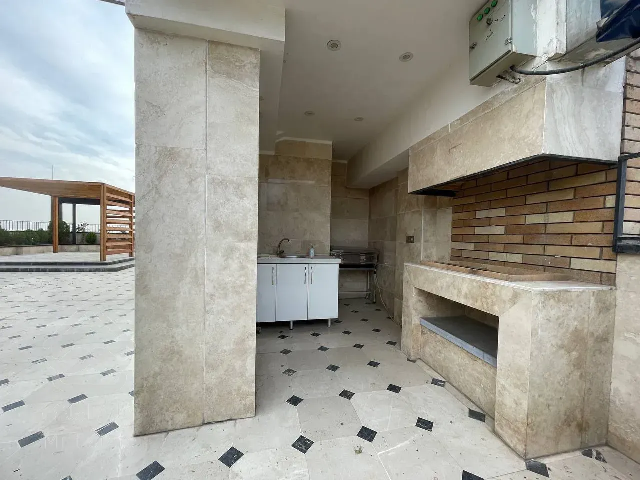 اجاره 280 متری نیاوران