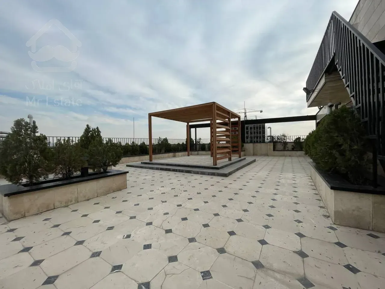 اجاره 280 متری نیاوران