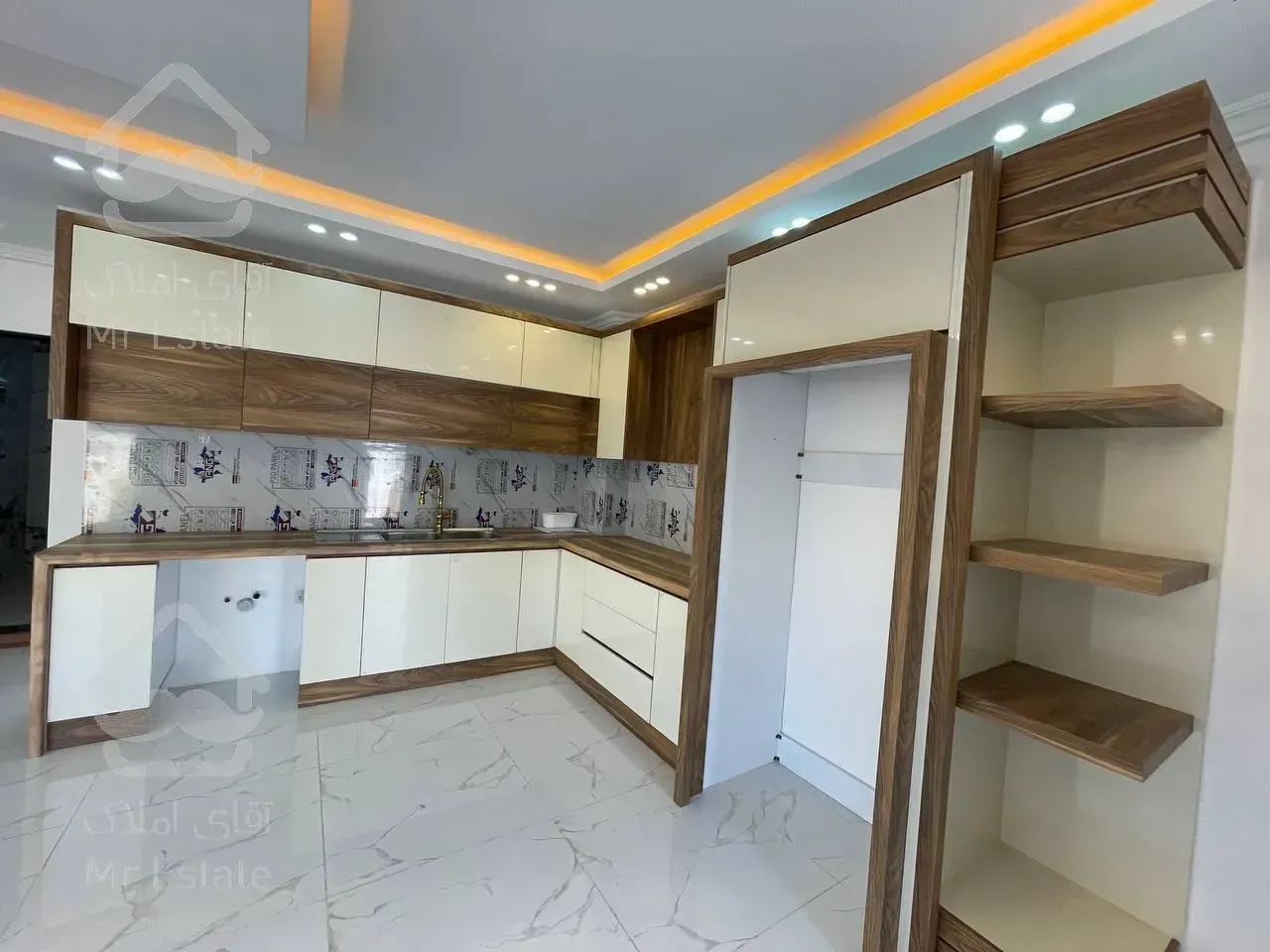 ویلا فلت نمامدرن مینیمال/تنهاتر با ملک و خوردو