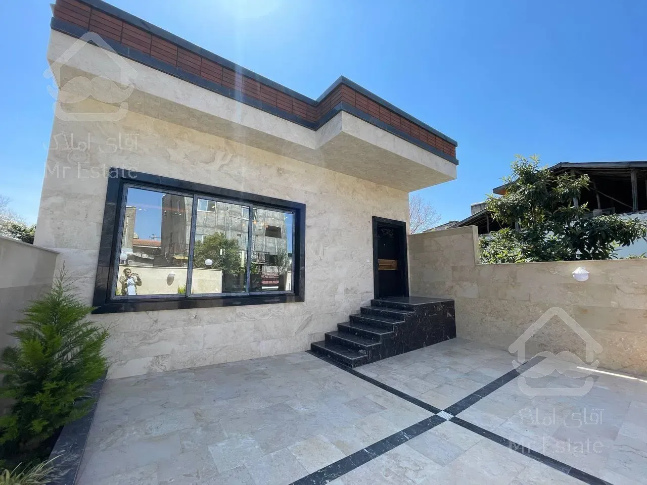 ویلا فلت نمامدرن مینیمال/تنهاتر با ملک و خوردو