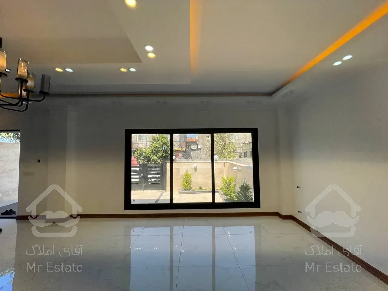 ویلا فلت نمامدرن مینیمال/تنهاتر با ملک و خوردو