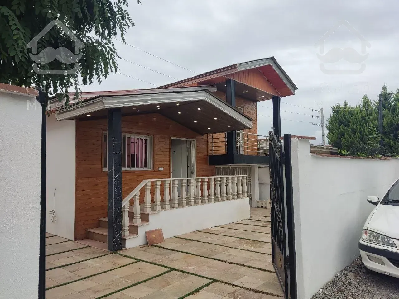 فروش ویلا نیم پیلوت ۲۲۰ متری در چمستان