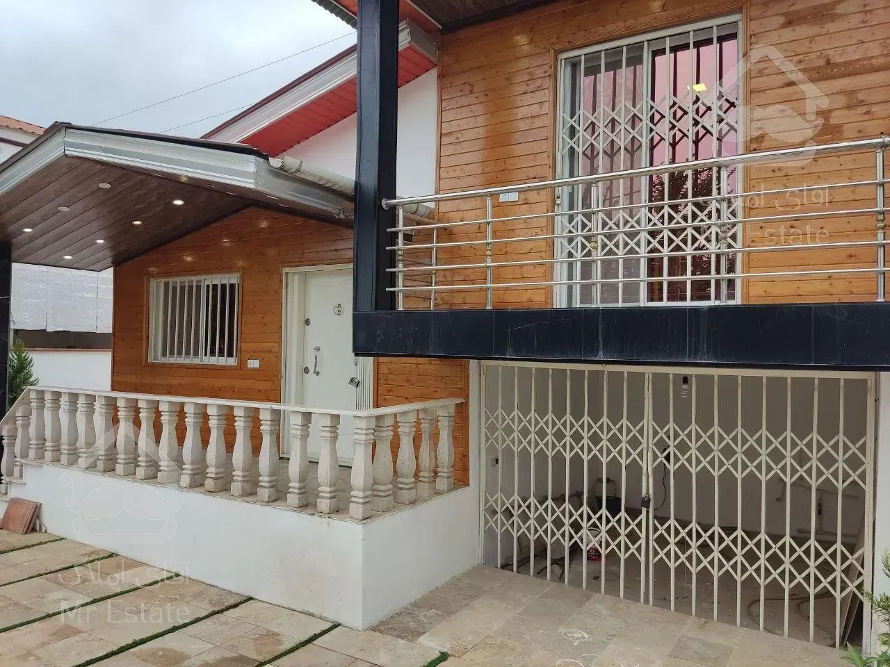 فروش ویلا نیم پیلوت ۲۲۰ متری در چمستان