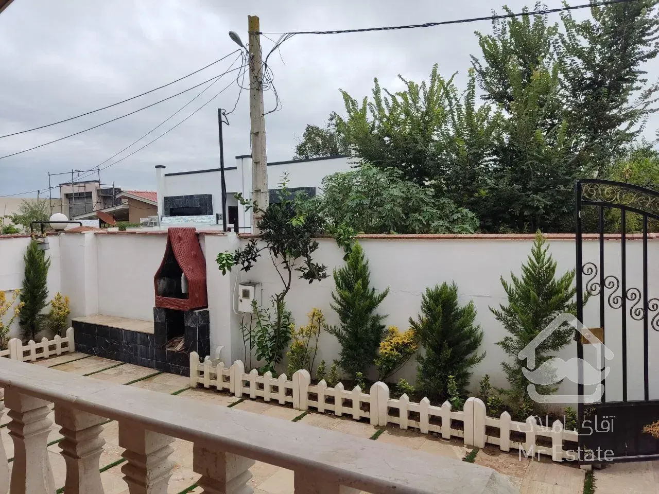 فروش ویلا نیم پیلوت ۲۲۰ متری در چمستان