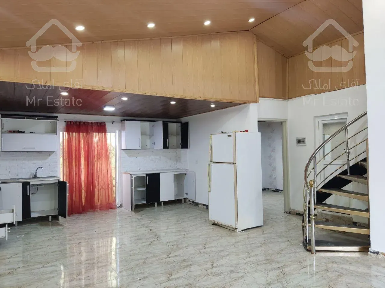 فروش ویلا نیم پیلوت ۲۲۰ متری در چمستان